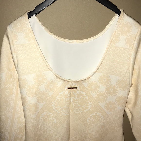 Never worn. Kardashian Ivory Dress. Size L - Picture 2 of 4